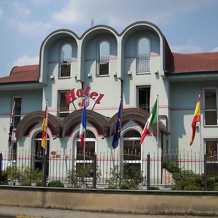 J Hotel Orbassano Eksteriør billede