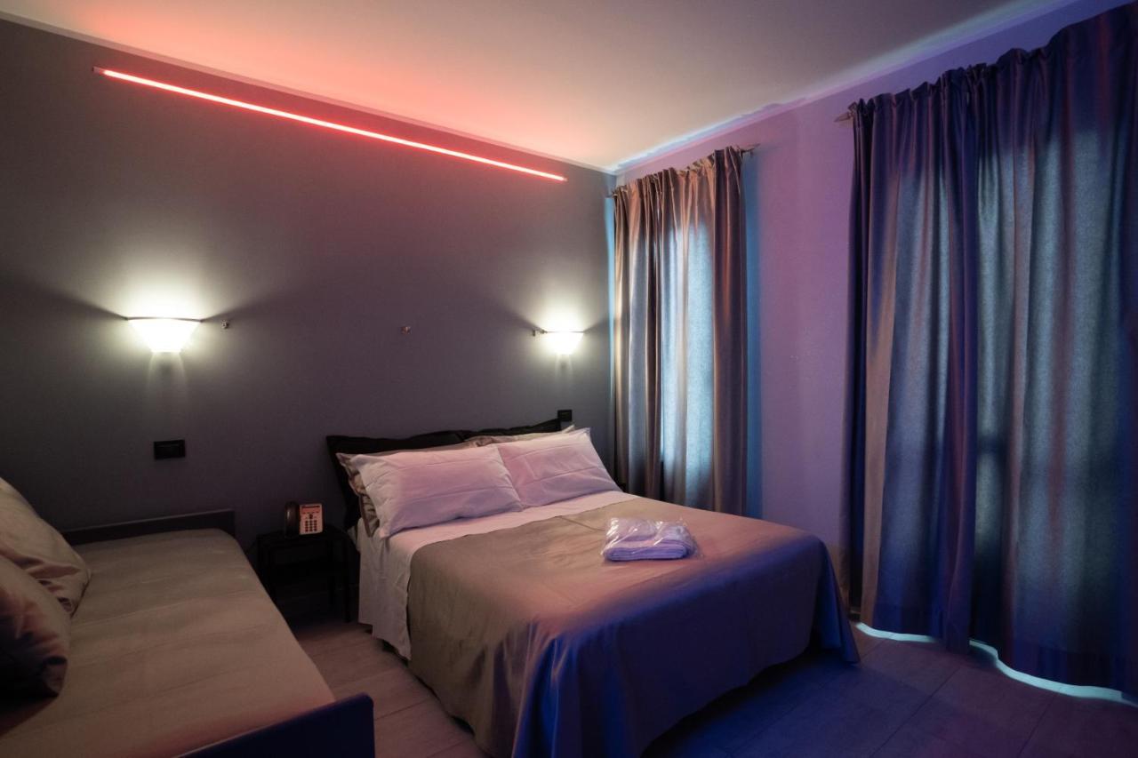 J Hotel Orbassano Eksteriør billede