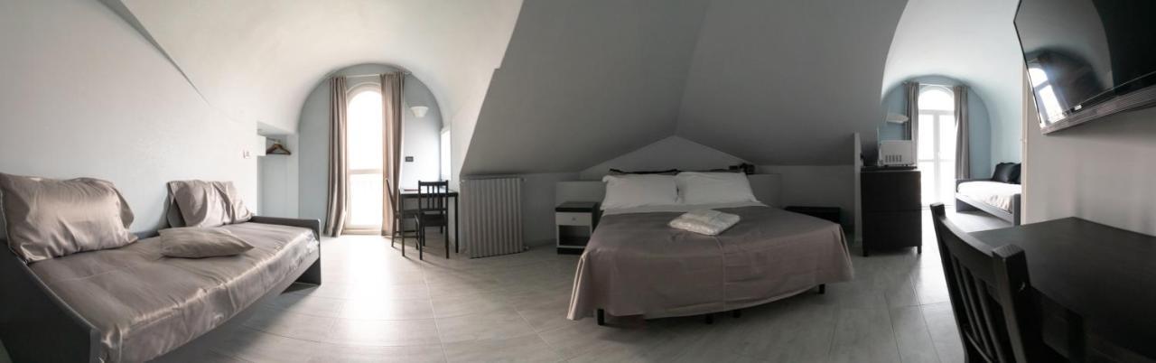 J Hotel Orbassano Eksteriør billede