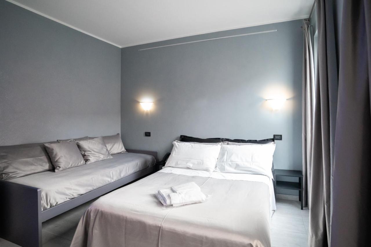 J Hotel Orbassano Eksteriør billede